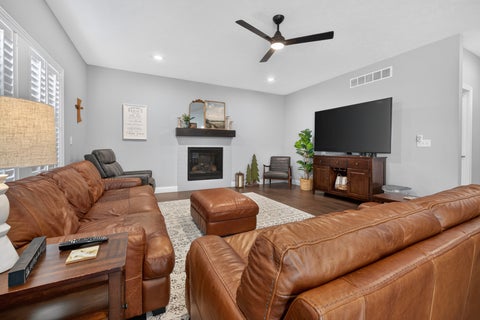 Tiny photo for 3 Flag Tree Court, Bloomington, IL 61705 (MLS # 12724270)