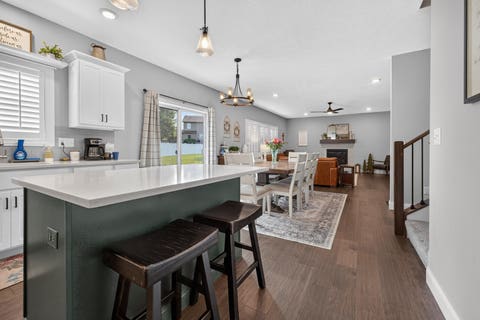 Tiny photo for 3 Flag Tree Court, Bloomington, IL 61705 (MLS # 12724270)