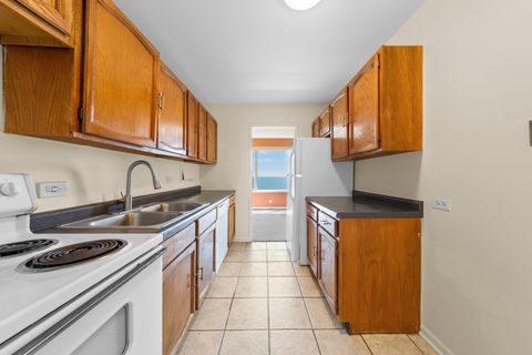 Tiny photo for 6157 N Sheridan Road #19G, Chicago, IL 60660 (MLS # 12454702)