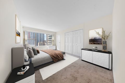 Tiny photo for 6157 N Sheridan Road #19G, Chicago, IL 60660 (MLS # 12454702)