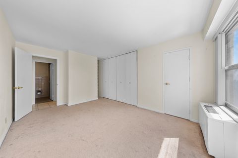Tiny photo for 6157 N Sheridan Road #19G, Chicago, IL 60660 (MLS # 12454702)