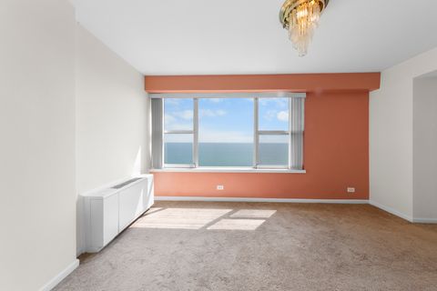 Tiny photo for 6157 N Sheridan Road #19G, Chicago, IL 60660 (MLS # 12454702)