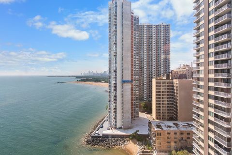 Tiny photo for 6157 N Sheridan Road #19G, Chicago, IL 60660 (MLS # 12454702)