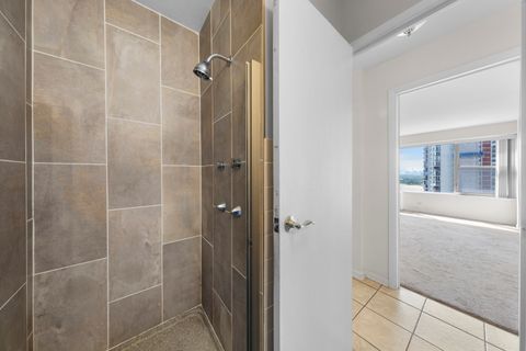 Tiny photo for 6157 N Sheridan Road #19G, Chicago, IL 60660 (MLS # 12454702)