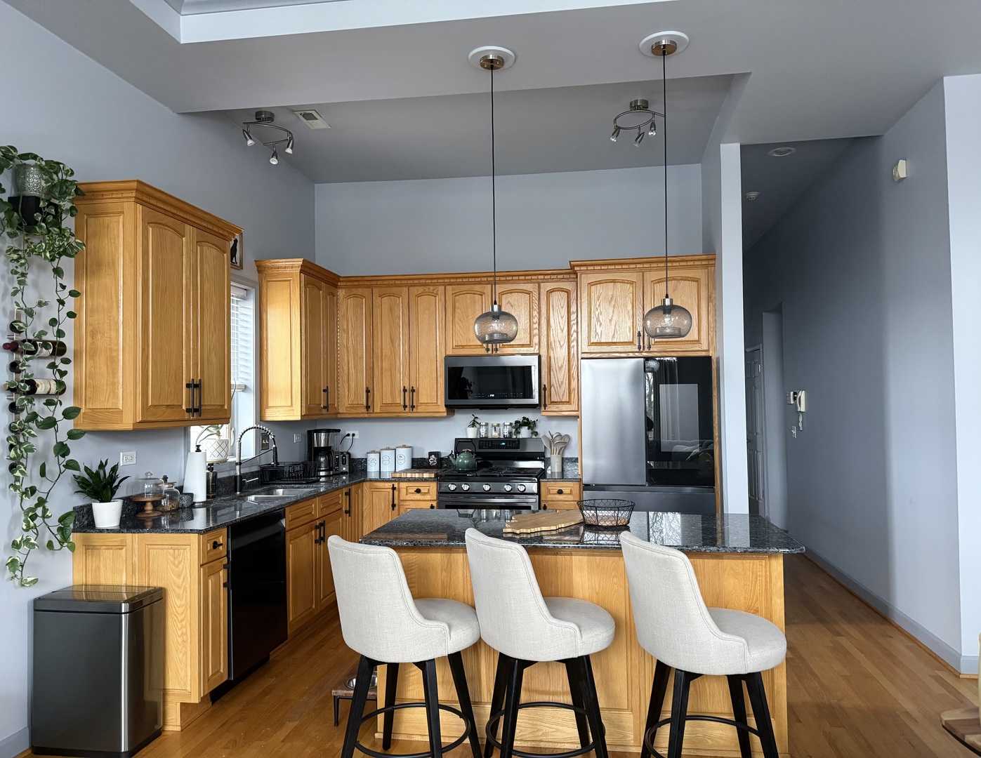 3446 W Bryn Mawr Avenue 3