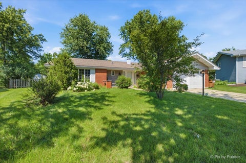Tiny photo for 23W222 Westchester Court, Glen Ellyn, IL 60137 (MLS # 12682371)
