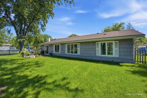 Tiny photo for 23W222 Westchester Court, Glen Ellyn, IL 60137 (MLS # 12682371)