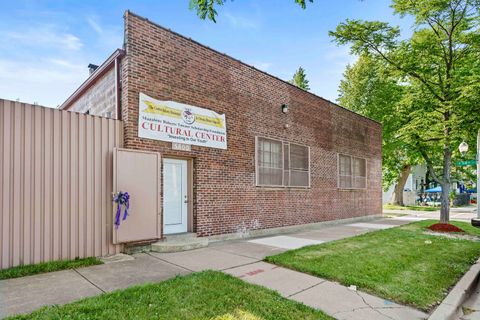 5800 S Hoyne Avenue Chicago IL 60636