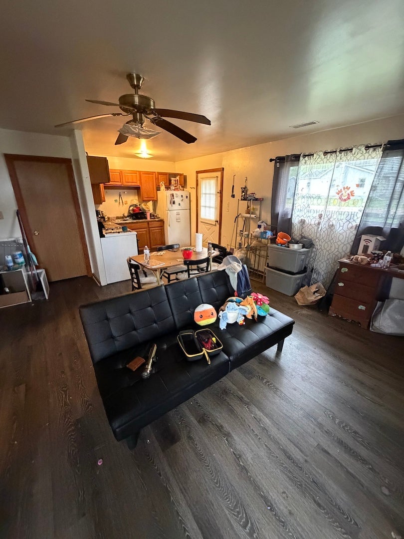 103 W Bacon Street
