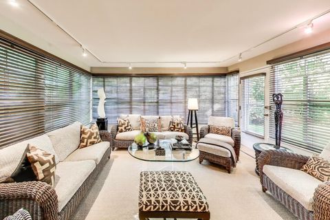 Tiny photo for 1076 Old Elm Lane, Glencoe, IL 60022 (MLS # 12587889)