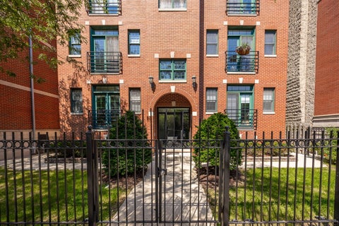 Tiny photo for 1916 W Belmont Avenue #2E, Chicago, IL 60657 (MLS # 12746243)
