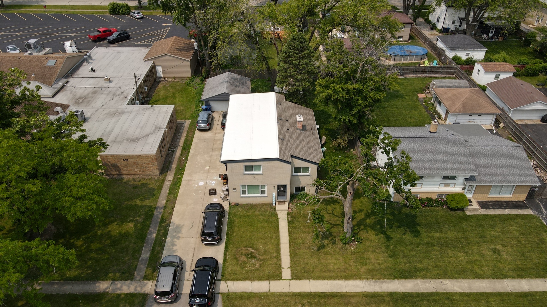 400 N Addison Road