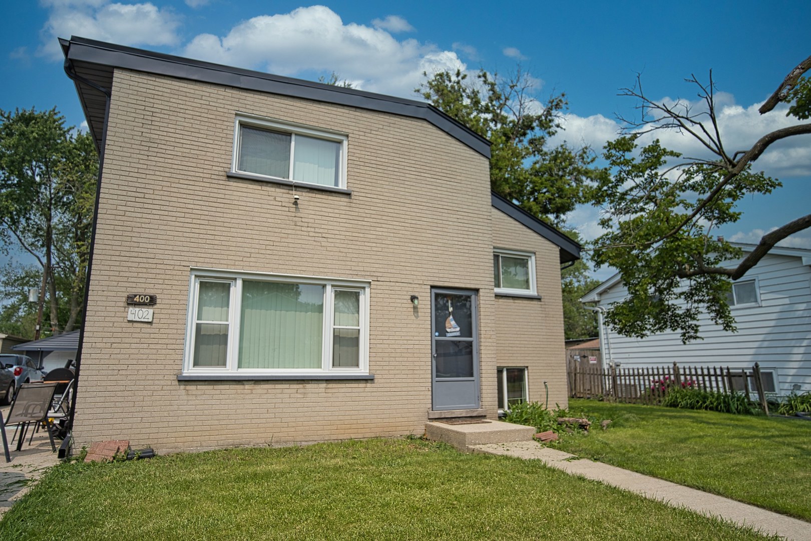 400 N Addison Road
