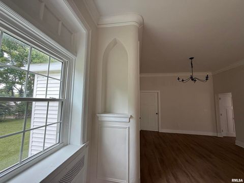 Tiny photo for 716 NORTH Street, Mt Vernon, IL 62864 (MLS # EB458929)