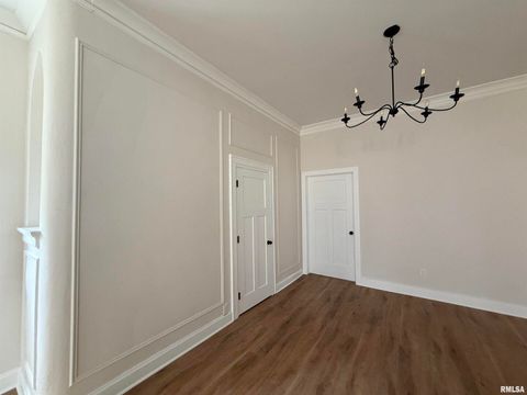 Tiny photo for 716 NORTH Street, Mt Vernon, IL 62864 (MLS # EB458929)