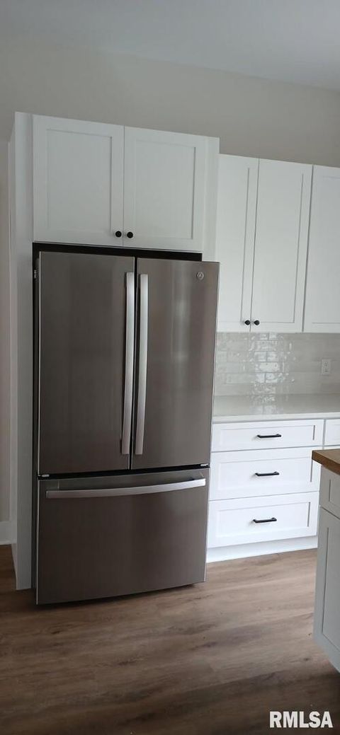 Tiny photo for 716 NORTH Street, Mt Vernon, IL 62864 (MLS # EB458929)