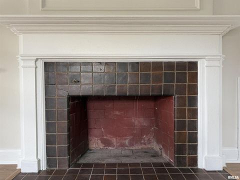 Tiny photo for 716 NORTH Street, Mt Vernon, IL 62864 (MLS # EB458929)