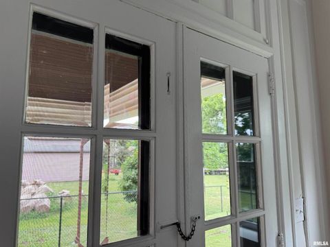 Tiny photo for 716 NORTH Street, Mt Vernon, IL 62864 (MLS # EB458929)