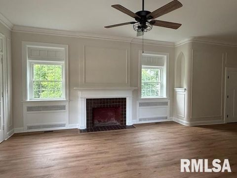 Tiny photo for 716 NORTH Street, Mt Vernon, IL 62864 (MLS # EB458929)