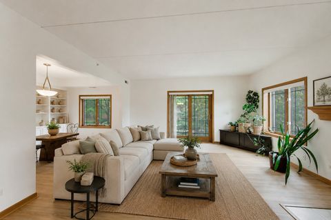 Tiny photo for 115 N Clifton Avenue #101, Park Ridge, IL 60068 (MLS # 12635944)