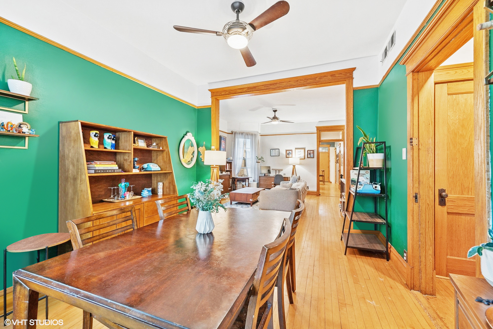 2421 N Sawyer Avenue 1