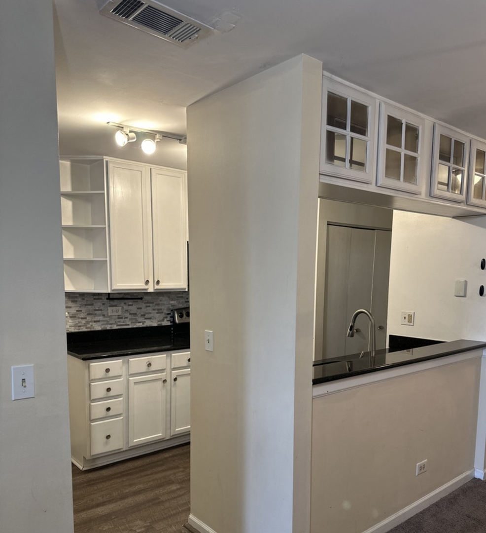 214 Glengarry Drive 201