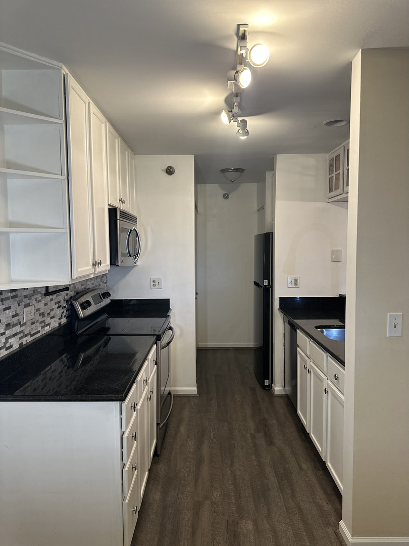 214 Glengarry Drive 201