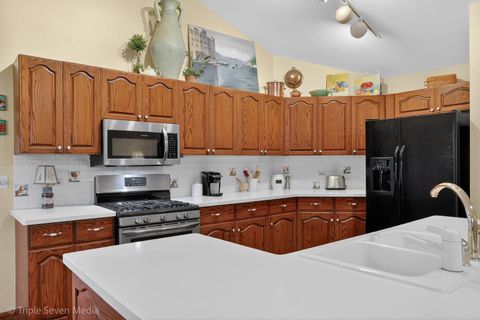 Tiny photo for 1120 Ponderosa Court, Darien, IL 60561 (MLS # 12615427)