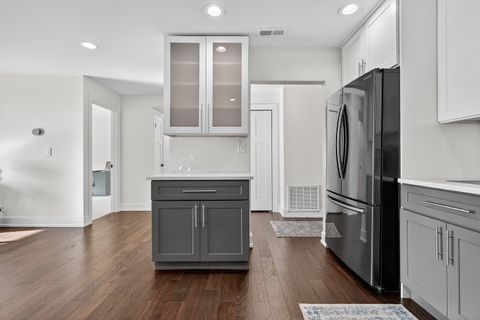 Tiny photo for 711 S River Road #617, Des Plaines, IL 60016 (MLS # 12567920)