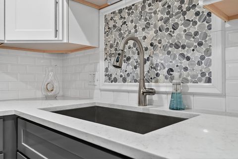 Tiny photo for 711 S River Road #617, Des Plaines, IL 60016 (MLS # 12567920)