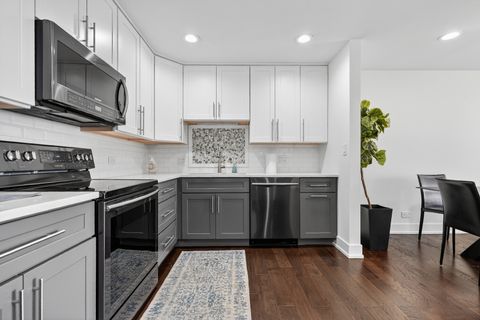 Tiny photo for 711 S River Road #617, Des Plaines, IL 60016 (MLS # 12567920)