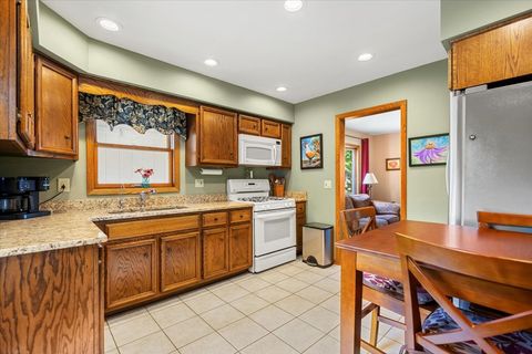 Tiny photo for 3705 W Anne Street, McHenry, IL 60050 (MLS # 12472179)