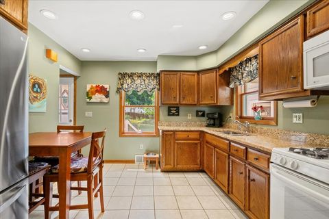 Tiny photo for 3705 W Anne Street, McHenry, IL 60050 (MLS # 12472179)