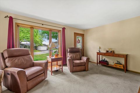Tiny photo for 3705 W Anne Street, McHenry, IL 60050 (MLS # 12472179)