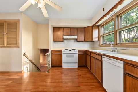Tiny photo for 10336 S Georgia Lane, Oak Lawn, IL 60453 (MLS # 12738321)