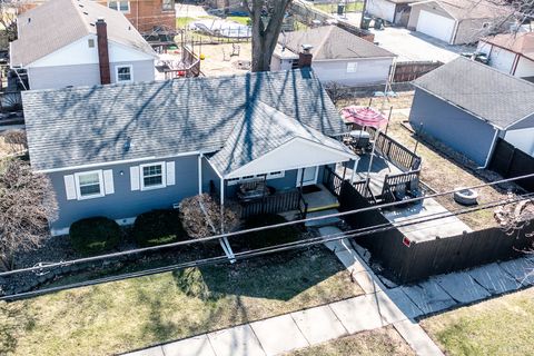 Tiny photo for 2953 180th Street, Lansing, IL 60438 (MLS # 12597406)