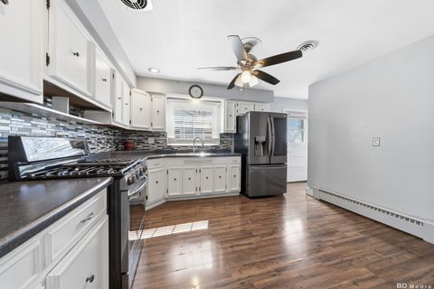 Tiny photo for 2953 180th Street, Lansing, IL 60438 (MLS # 12597406)