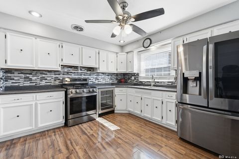 Tiny photo for 2953 180th Street, Lansing, IL 60438 (MLS # 12597406)