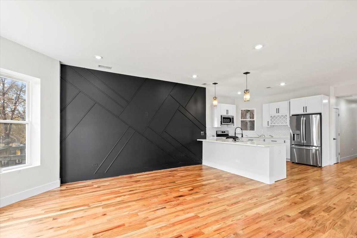 6128 S Rhodes Avenue 2