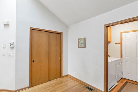 Tiny photo for 144 Canterbury Court, Bloomingdale, IL 60108 (MLS # 12613532)