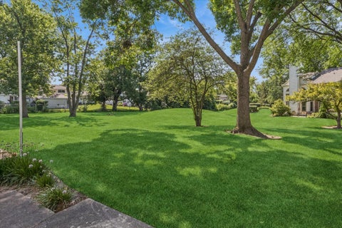 Tiny photo for 1315 Cheswick Court #C, Wheeling, IL 60090 (MLS # 12687166)