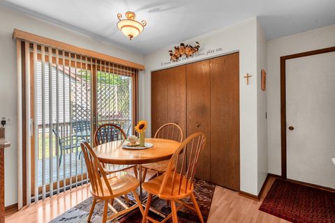 Tiny photo for 216 Timber Oaks Drive, North Aurora, IL 60542 (MLS # 12491279)