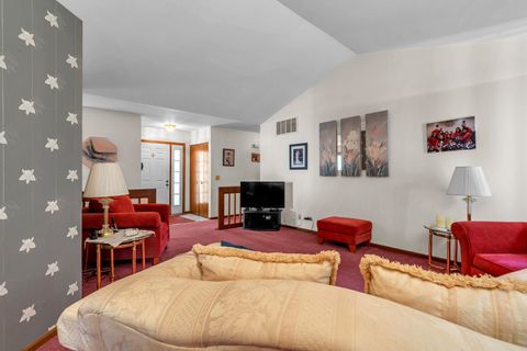 Tiny photo for 216 Timber Oaks Drive, North Aurora, IL 60542 (MLS # 12491279)