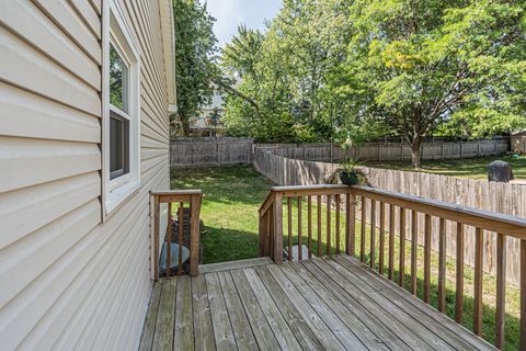 Tiny photo for 216 Timber Oaks Drive, North Aurora, IL 60542 (MLS # 12491279)