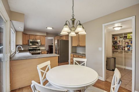 Tiny photo for 368 Pinoak Drive, Bartlett, IL 60103 (MLS # 12499785)