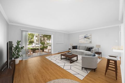 Tiny photo for 4900 Forest Avenue #108, Downers Grove, IL 60515 (MLS # 12489476)