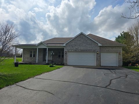 Photo of 3703 SCHUETTE Drive, Wonder Lake, IL 60097 (MLS # 12621119)