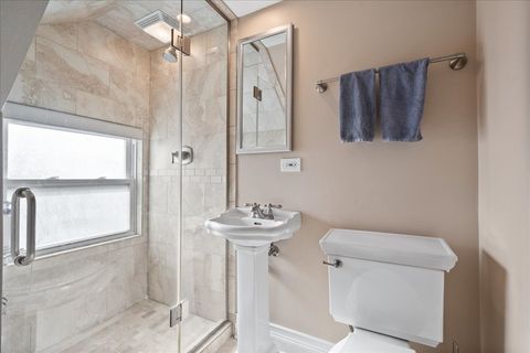 Tiny photo for 516 Greenwood Street, Evanston, IL 60201 (MLS # 12609366)