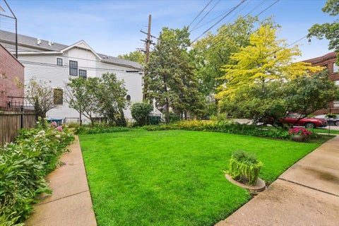Tiny photo for 3804 N Hamilton Avenue #2N, Chicago, IL 60618 (MLS # 12695065)