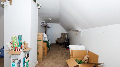 Tiny photo for 802 S Madison Street, Bloomington, IL 61701 (MLS # 12494787)